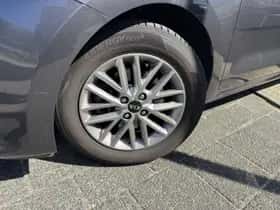 Kia Rio (2020) thumbnail 2