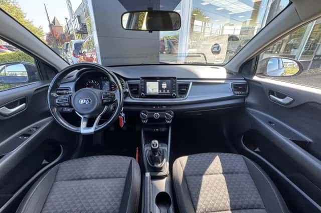Kia Rio (2020) thumbnail 11