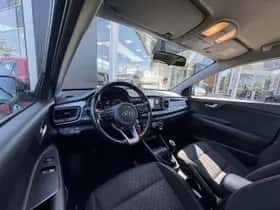 Kia Rio (2020) thumbnail 13