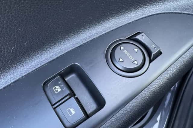 Kia Rio (2020) thumbnail 14
