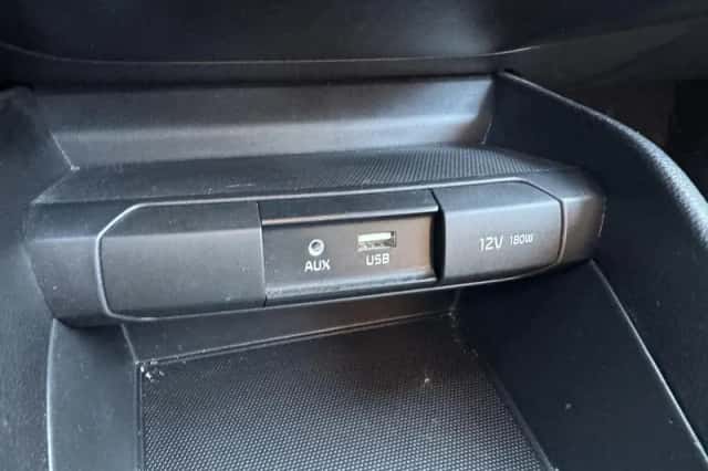 Kia Rio (2020) thumbnail 23