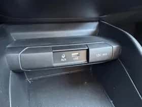 Kia Rio (2020) thumbnail 23