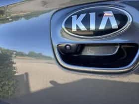 Kia Rio (2020) thumbnail 4