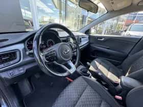 Kia Rio (2020) thumbnail 7