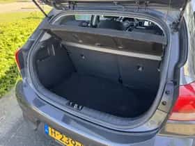Kia Rio (2020) thumbnail 9