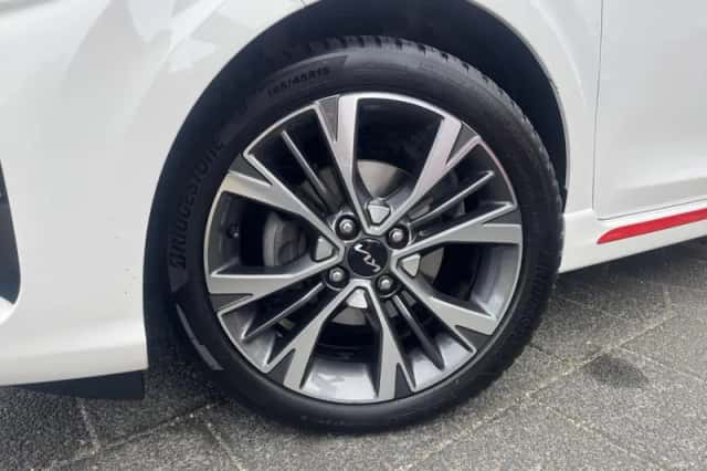 Kia Picanto (2022) thumbnail 2