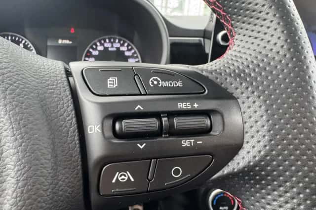 Kia Picanto (2022) thumbnail 25