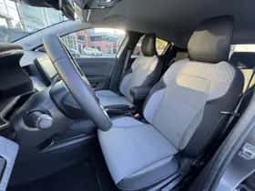 Mitsubishi Colt (2025) thumbnail 5