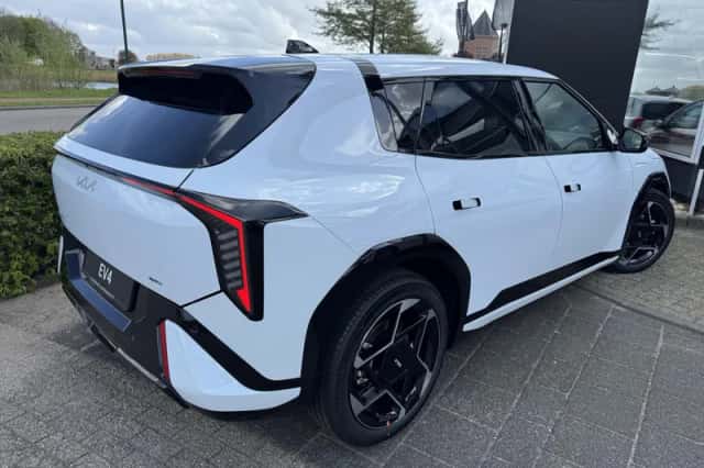 Kia EV4 (2026) thumbnail 9