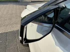 Kia Sportage (2022) thumbnail 3