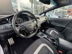 Kia Ceed (2017) thumbnail 13