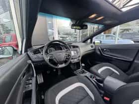 Kia Ceed (2017) thumbnail 15