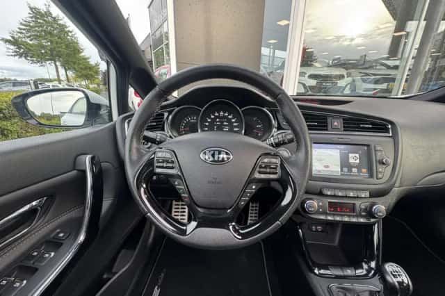 Kia Ceed (2017) thumbnail 16