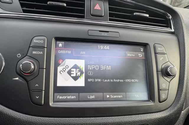 Kia Ceed (2017) thumbnail 28