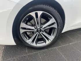 Kia Ceed (2017) thumbnail 4