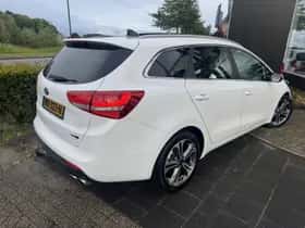 Kia Ceed (2017) thumbnail 5