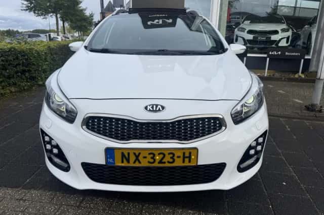 Kia Ceed (2017) thumbnail 6