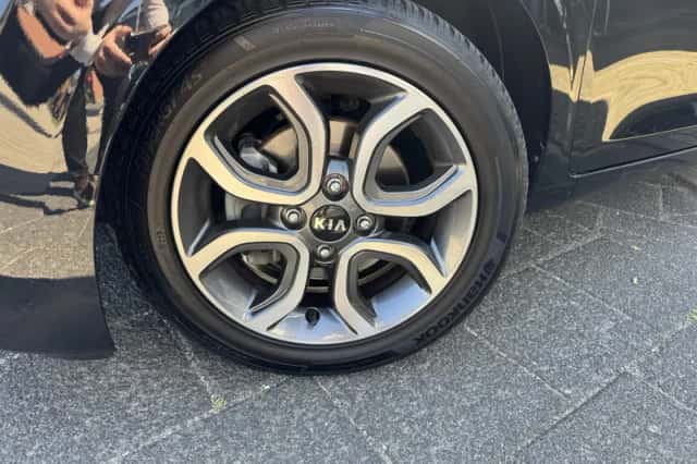 Kia Picanto (2020) thumbnail 2