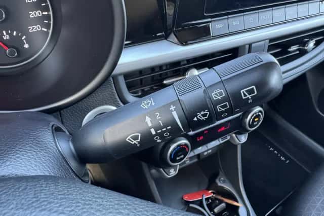 Kia Picanto (2020) thumbnail 23