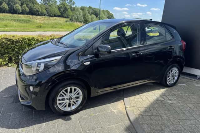 Kia Picanto (2023) thumbnail 5