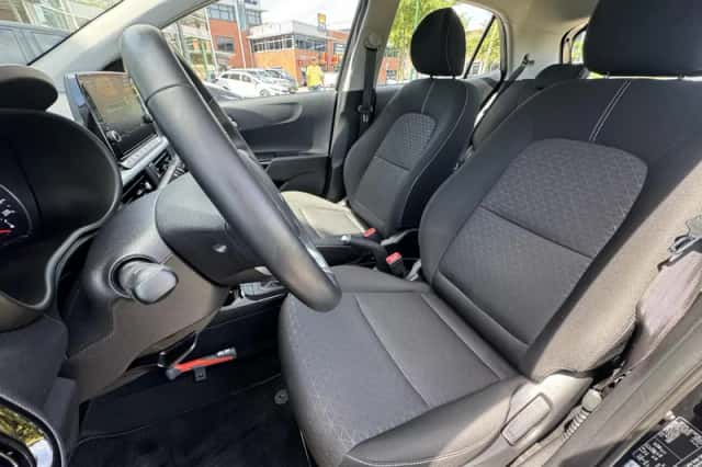 Kia Picanto (2023) thumbnail 6