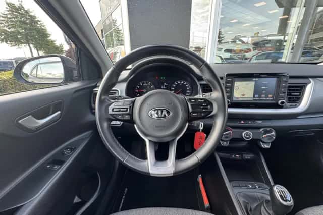 Kia Stonic (2019) thumbnail 12