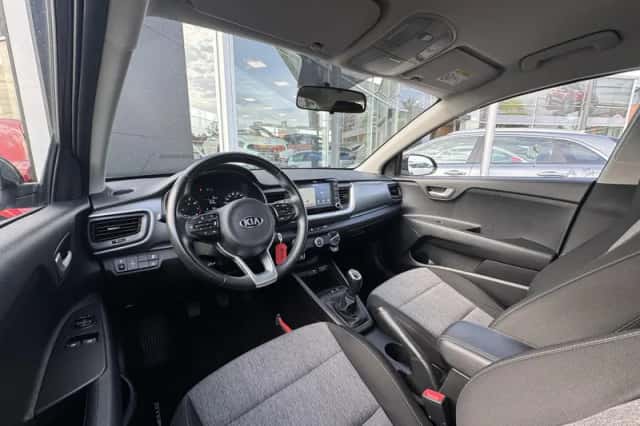 Kia Stonic (2019) thumbnail 16