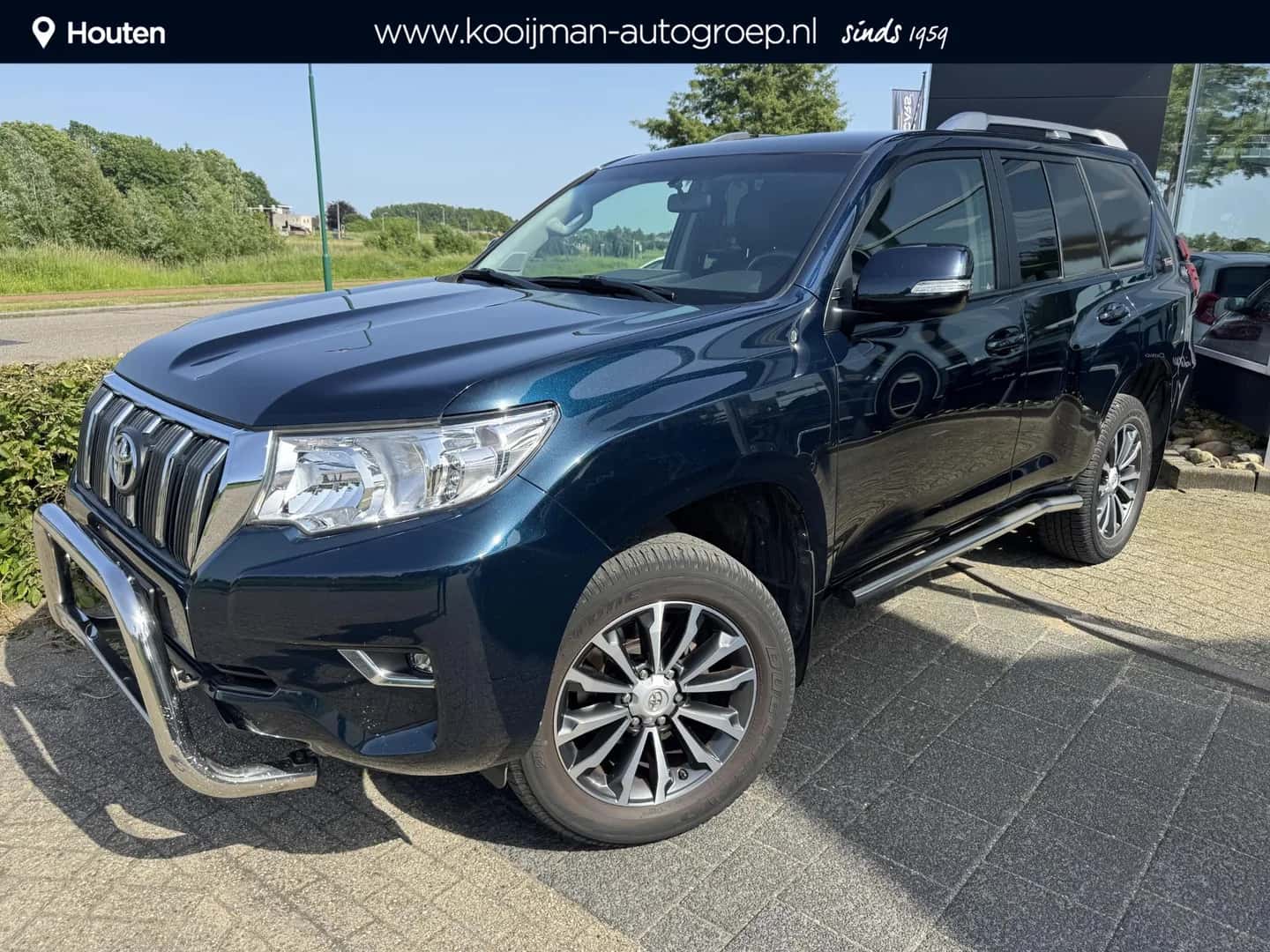 Toyota Land Cruiser (2018) — foto 1