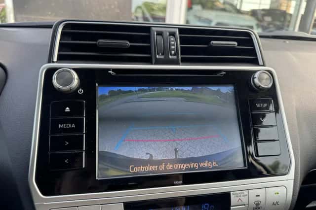 Toyota Land Cruiser (2018) thumbnail 22