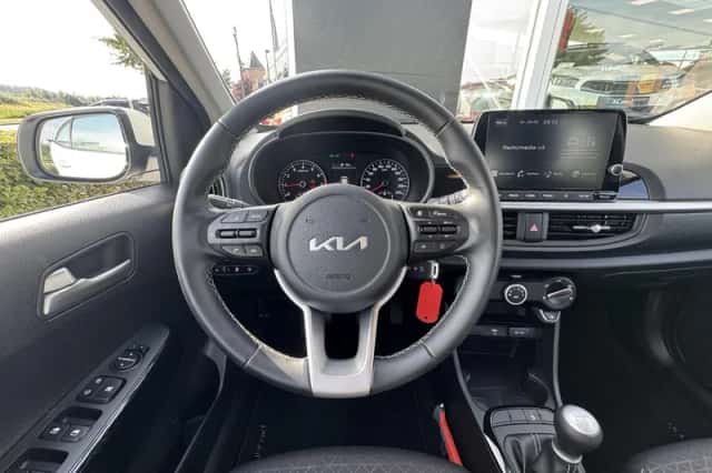 Kia Picanto (2023) thumbnail 11