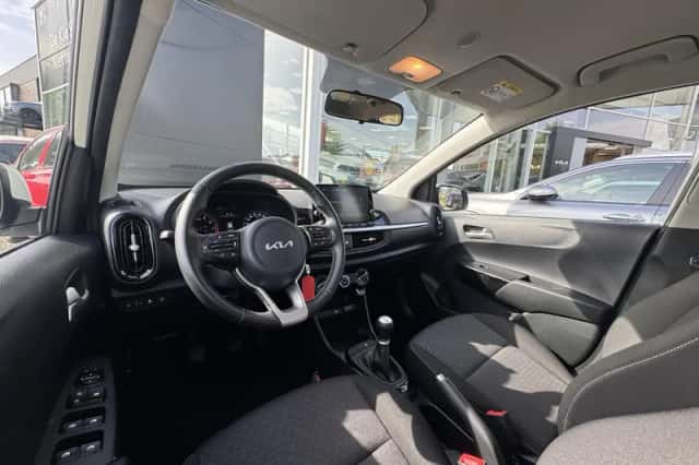 Kia Picanto (2023) thumbnail 12