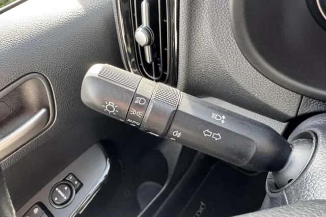 Kia Picanto (2023) thumbnail 17