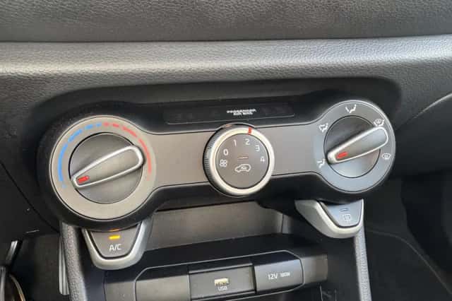 Kia Picanto (2023) thumbnail 24