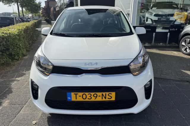 Kia Picanto (2023) thumbnail 4
