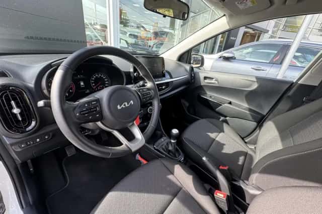 Kia Picanto (2023) thumbnail 7