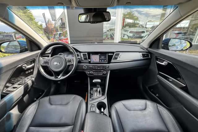 Kia Niro (2017) thumbnail 13