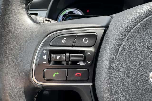Kia Niro (2017) thumbnail 24