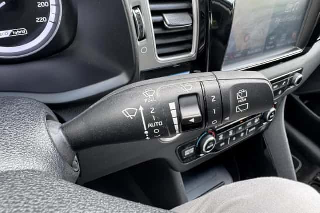 Kia Niro (2017) thumbnail 25