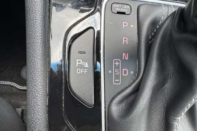 Kia Niro (2017) thumbnail 34