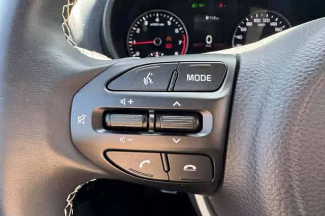 Kia Picanto (2023) thumbnail 21