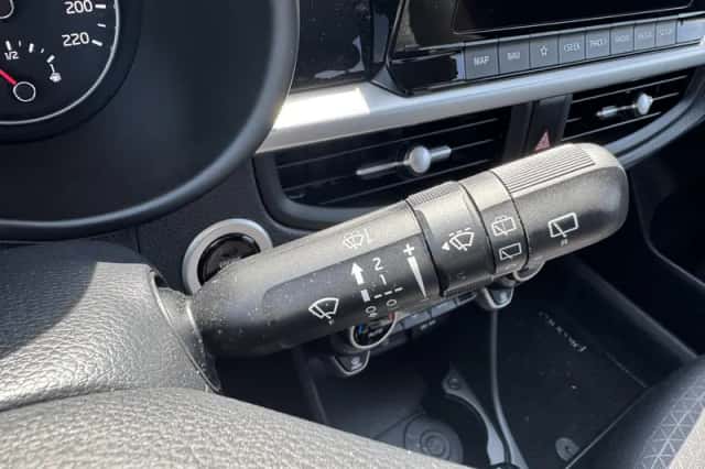 Kia Picanto (2023) thumbnail 22