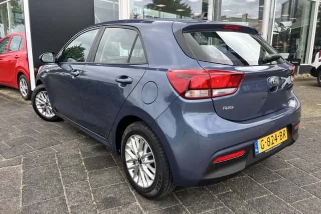 Kia Rio (2019) thumbnail 5
