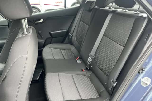 Kia Rio (2019) thumbnail 10