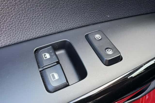 Kia Picanto (2021) thumbnail 11