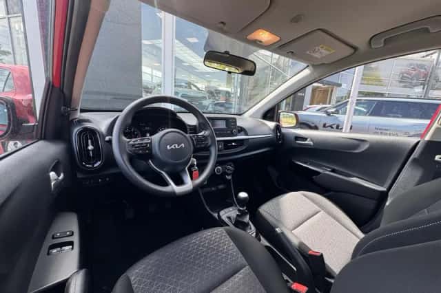 Kia Picanto (2021) thumbnail 12