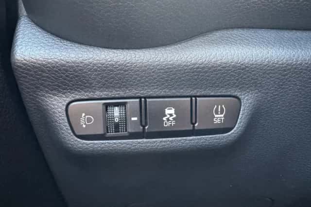 Kia Picanto (2021) thumbnail 14