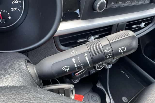 Kia Picanto (2021) thumbnail 15