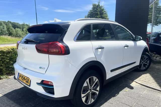 Kia Niro EV (2022) thumbnail 3