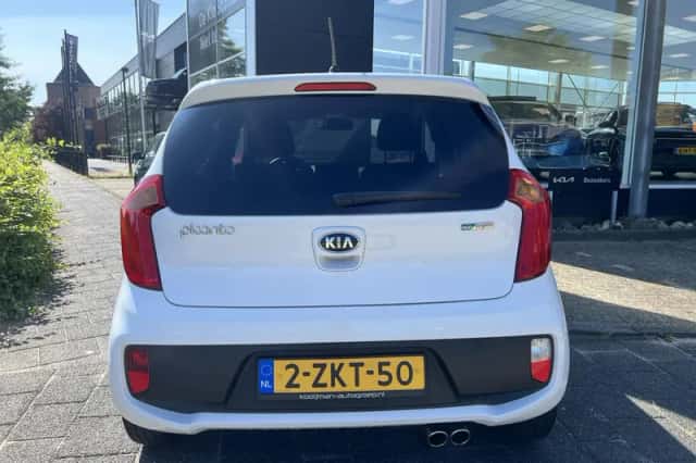 Kia Picanto (2015) thumbnail 5