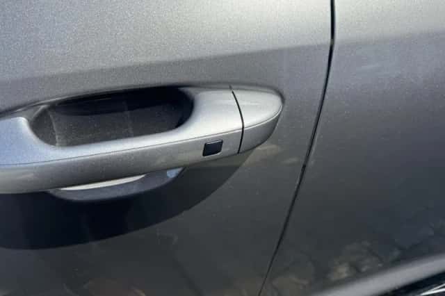 Kia Niro (2025) thumbnail 4